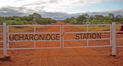 The gates to Ucharonidge Station (ABC Rural: Daniel Fitzgerald)
